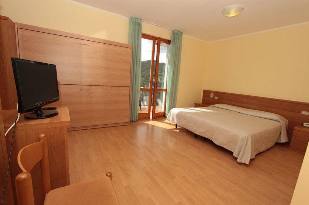 Park Hotel Faver Tremosine ภายนอก รูปภาพ